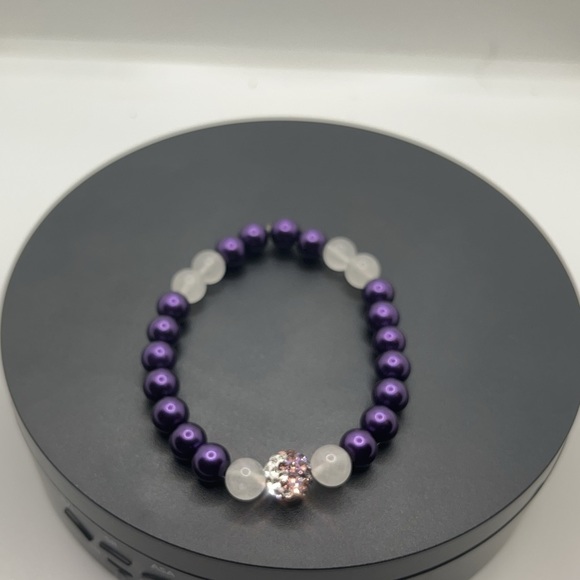 🌸 Handcrafted Purple Beaded Stretch bracelet - Picture 4 of 8
